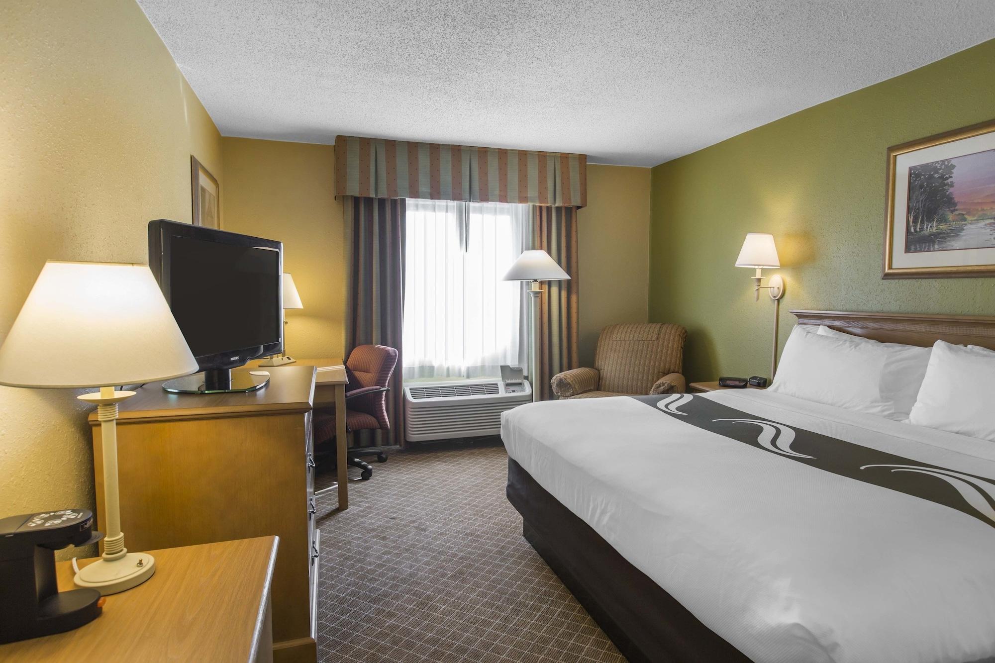 Quality Inn Perrysburg Eksteriør billede