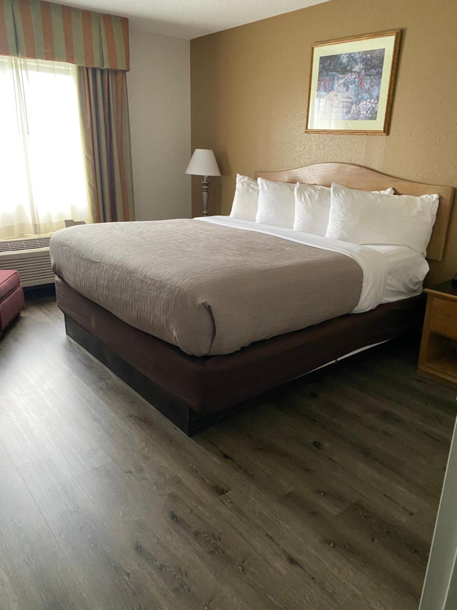 Quality Inn Perrysburg Eksteriør billede