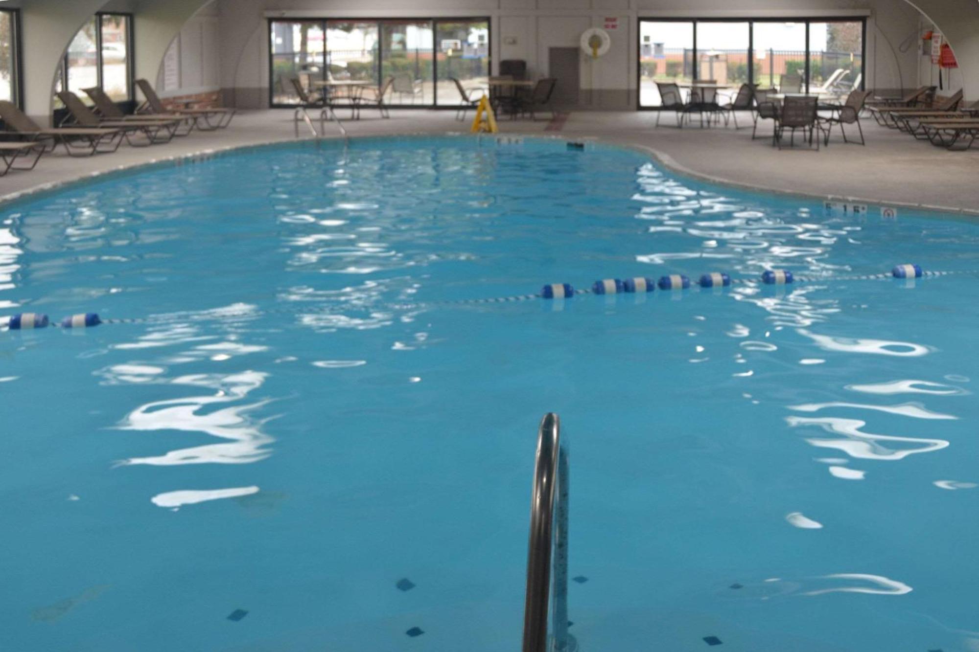 Quality Inn Perrysburg Eksteriør billede